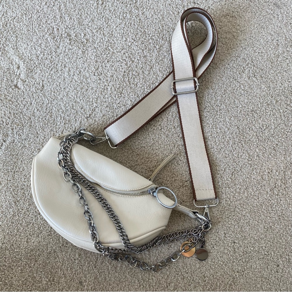 YesStyle Chain Plain Zip Crossbody Bag